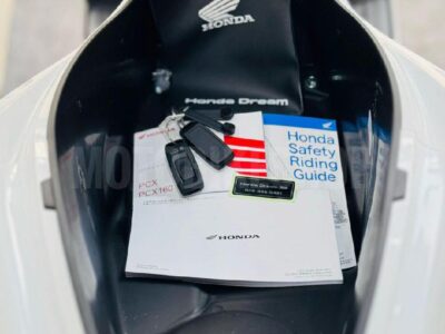 2025 Honda PCX White 160 CC