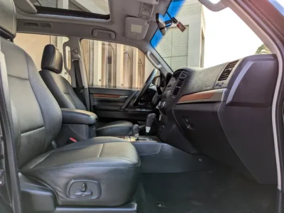 2008 Mitsubishi Pajero GLS 6 Cylinders Engine Black SUV GCC Specs