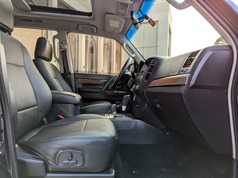 2008 Mitsubishi Pajero GLS 6 Cylinders Engine Black SUV GCC Specs