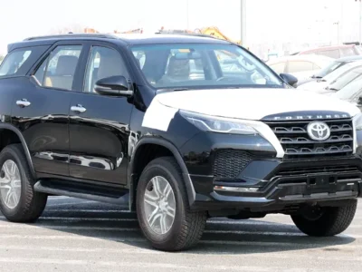 2025 Toyota Fortuner SR5 2.7L 4 Cylinders Engine Petrol Black Beige GCC Specs