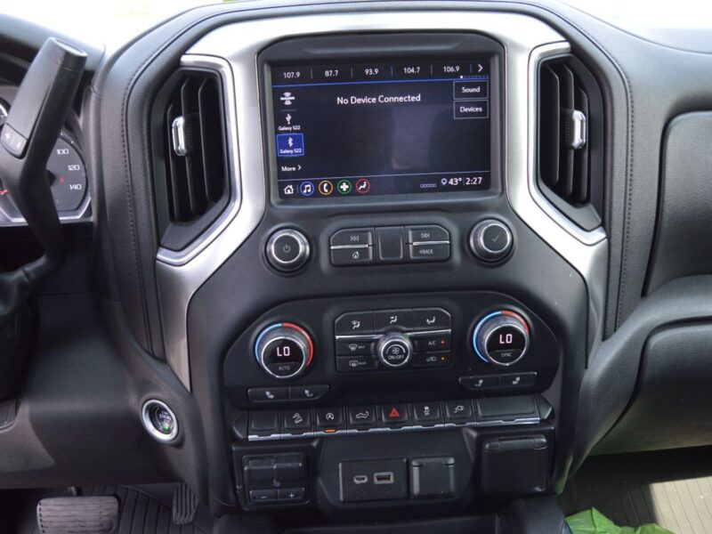 2020 Chevrolet Silverado 5.3 Liters 8 Cylinders Engine Blue Grey Pick Up Truck