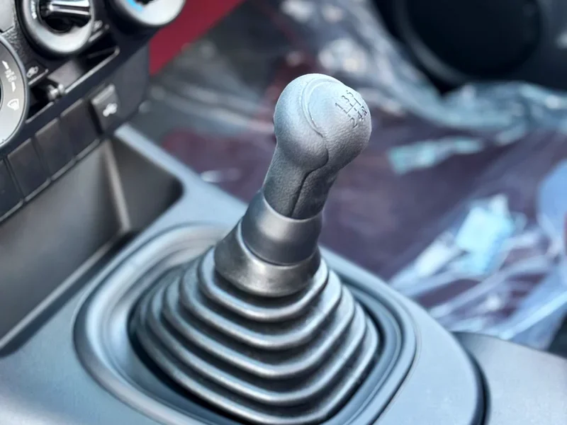 2025 Toyota Hilux Single Cab 4 Cylinder Engine White Maroon Truck Manual