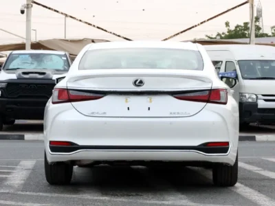 2025 Lexus ES-Series 2.5L SEDAN Other Hybrid 4 Cylinder Engine White Tan