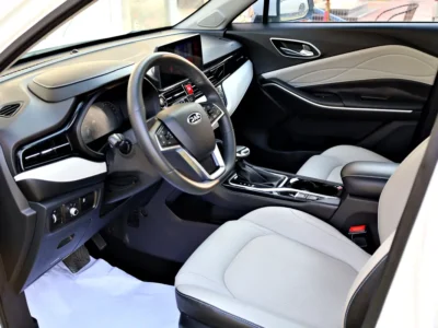 2023 JAC JS4 TURBO 4 Cylinder Engine White Beige SUV GCC Specs