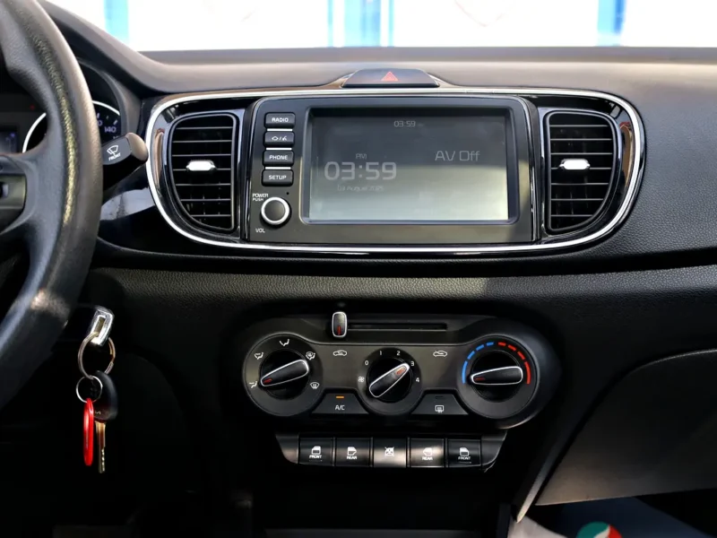 2022 Kia Pegas MPI Top 4 Cylinders Engine Blue Black Sedan GCC Specs