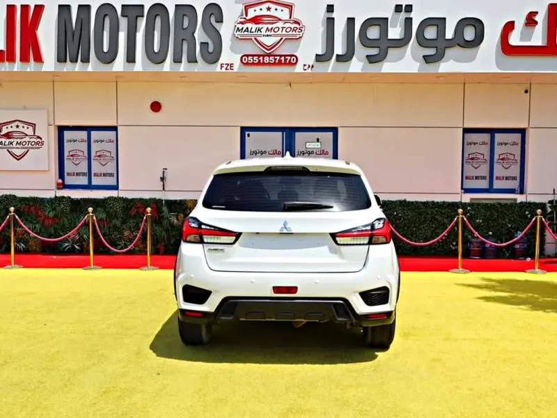 2022 Mitsubishi ASX GLX 4 Cylinder Engine White Black SUV GCC Specs