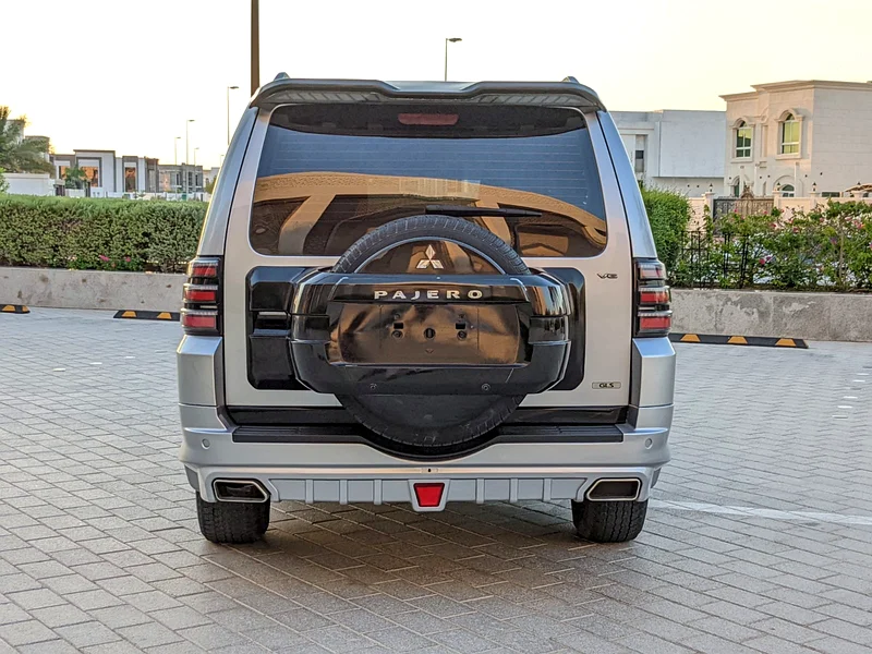 2013 Mitsubishi Pajero GLS MID 6 Cylinders Engine Silver Beige SUV GCC