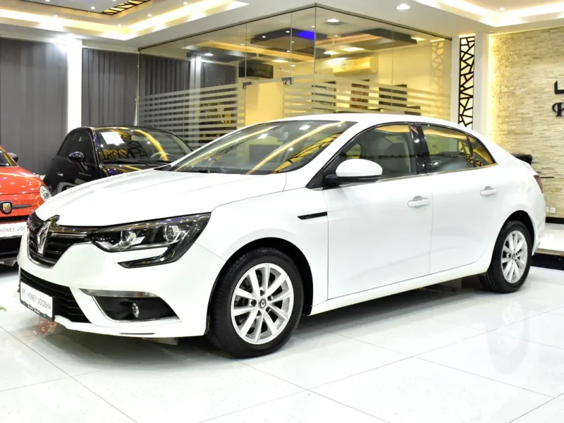 2019 Renault Megane LE 4 Cylinder Petrol Engine White Beige Sedan GCC Specs