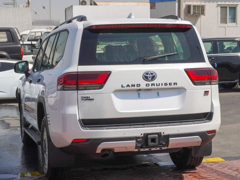 2025 Toyota Land Cruiser GR SPORT 3.5L V6 Engine Petrol White Red SUV