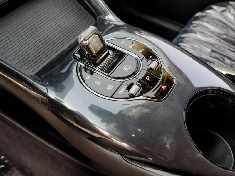 2025 BYD E2 Luxury Electric Car White Black Hatchback 405 km Range