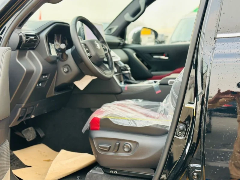 2026 Toyota Land Cruiser VXR 3.5L 6 Cylinder Engine Black Red GCC Specs