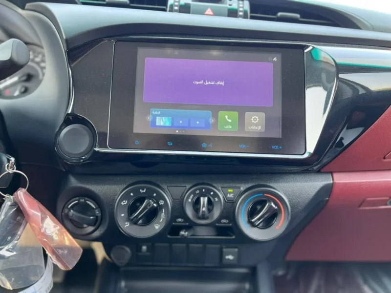 2025 Toyota Hilux TOYOTA HILUX DLX 2.7L AT White Red GCC Specs