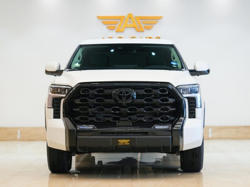 2024 Toyota Tundra HYBRID LIMITED i-FORCE MAX twin-turbo V6 Engine White Grey