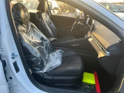 2025 Hyundai Elantra GLX Elite 1.5L 4 Cylinder Engine White Black Sedan