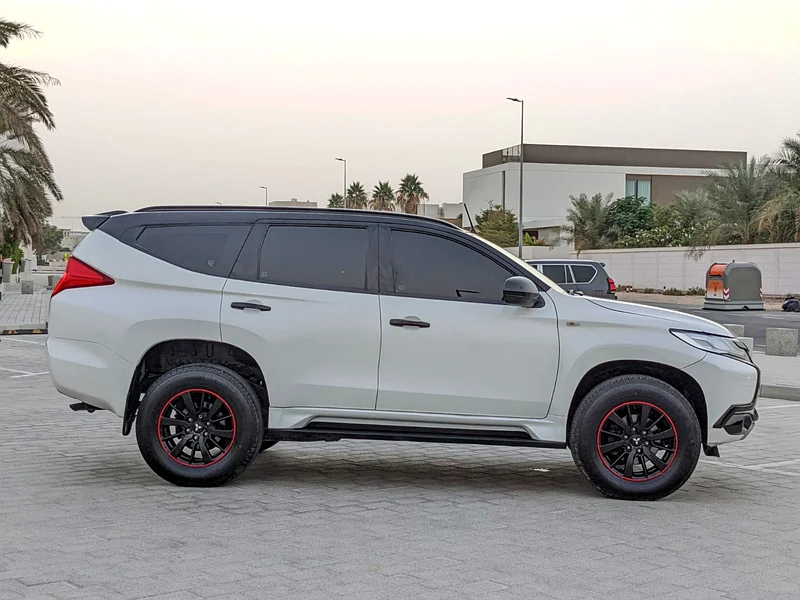 2019 Mitsubishi Montero Sport GLS 4WD Premium 6 Cylinders Engine White Beige SUV