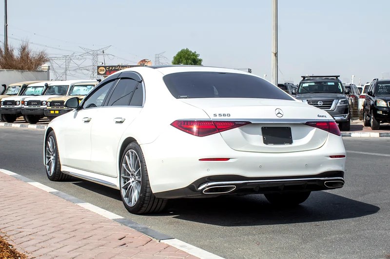 2022 Mercedes-Benz S-Class S 580 4Matic 8 Cylinders Engine White Black Sedan