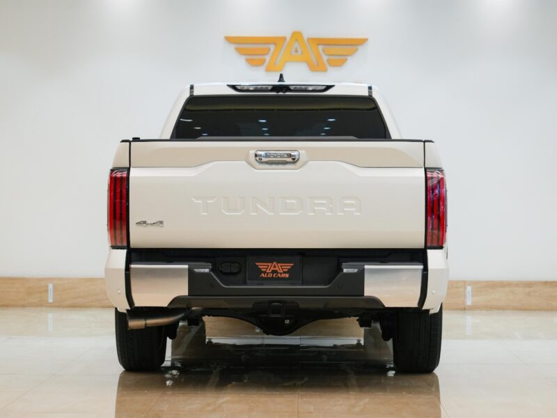 2024 Toyota Tundra HYBRID LIMITED i-FORCE MAX twin-turbo V6 Engine White Grey