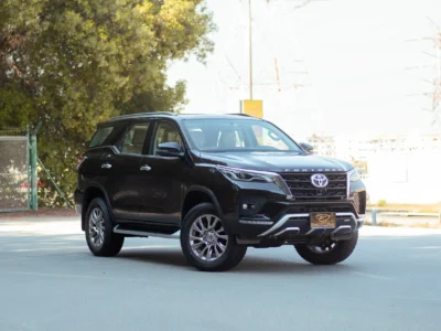 2024 Toyota Fortuner VXR 4.0L 6 Cylinders Engine Black Brown GCC Specs