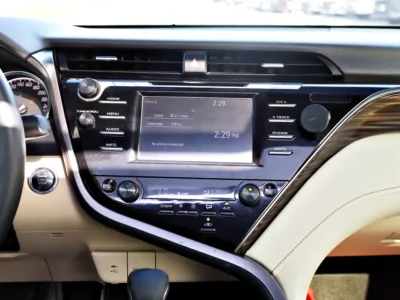 2020 Toyota Camry Grande 6 Cylinders Engine Silver Beige GCC Specs