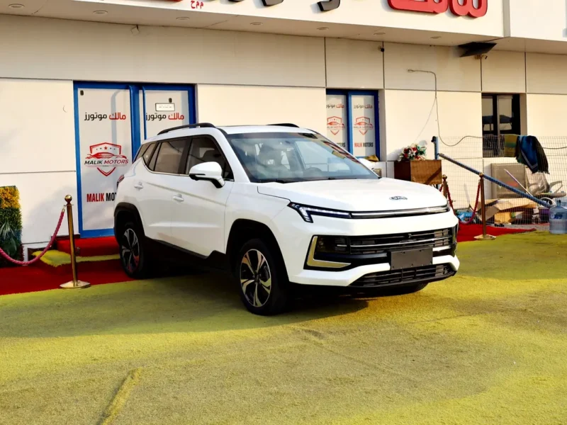 2023 JAC JS4 TURBO 4 Cylinder Engine White Beige SUV GCC Specs