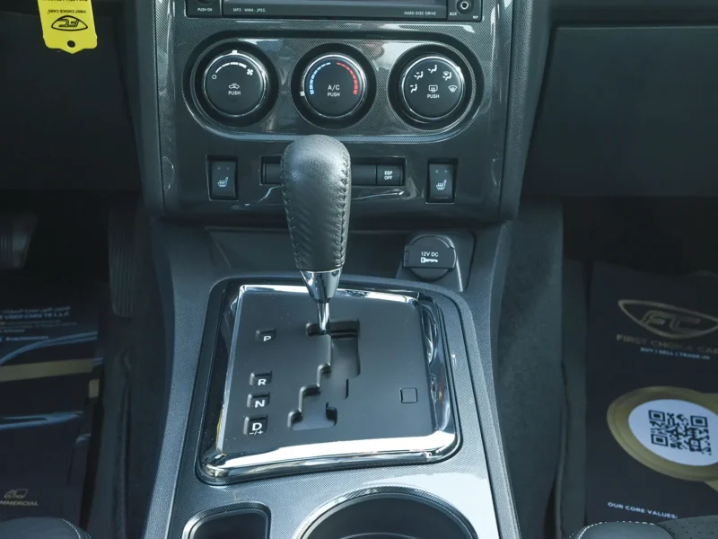 2010 Dodge Challenger SRT8 6.1L 8 Cylinders Engine Purple Black Sedan