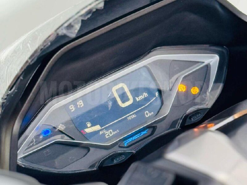 2025 Honda PCX White 160 CC