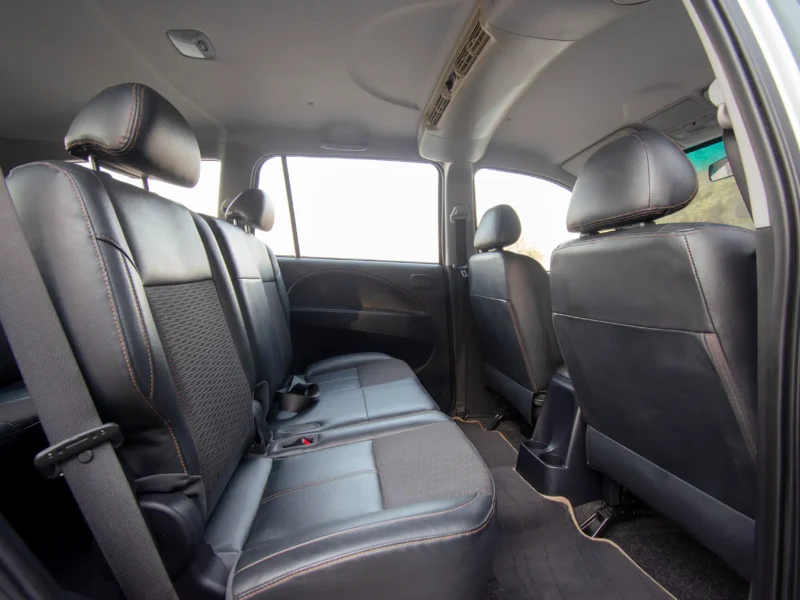 2020 CMC Z7 Standard 2.4L 4 Cylinders Engine GCC Specs Silver Black