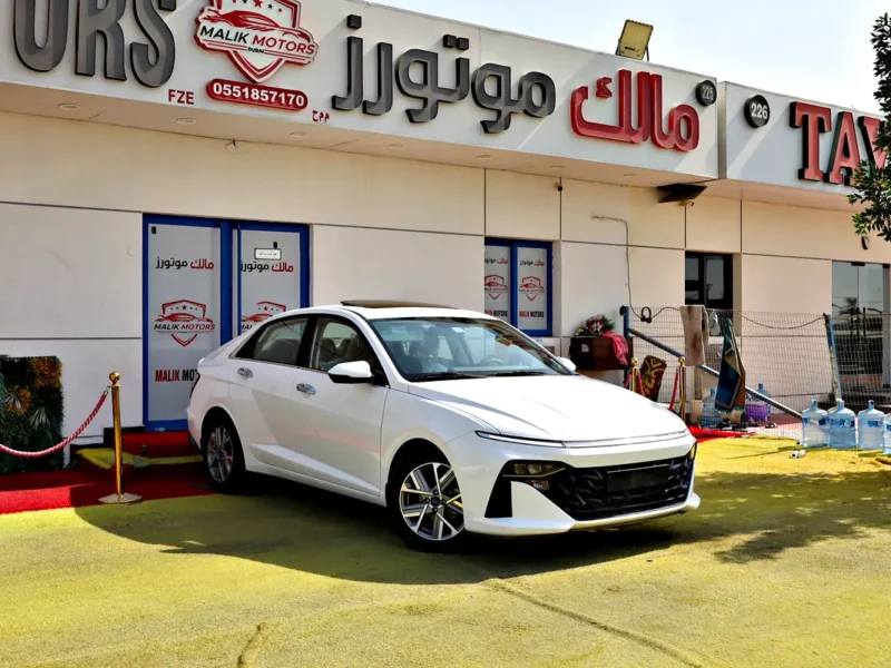 2025 Hyundai Accent SEL 4 Cylinder Engine White Black Sedan GCC Specs