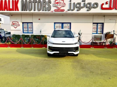 2023 JAC JS4 TURBO 4 Cylinder Engine White Beige SUV GCC Specs