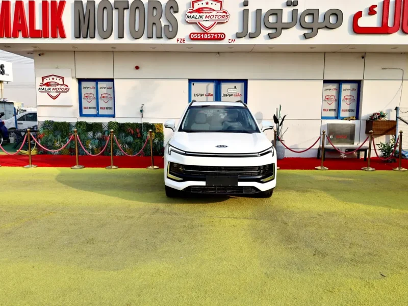 2023 JAC JS4 TURBO 4 Cylinder Engine White Beige SUV GCC Specs