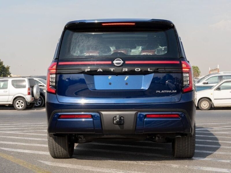 2026 Nissan Patrol V6 3.5L V6 Twin-Turbocharged LE Platinum Blue Red SUV GCC Specs