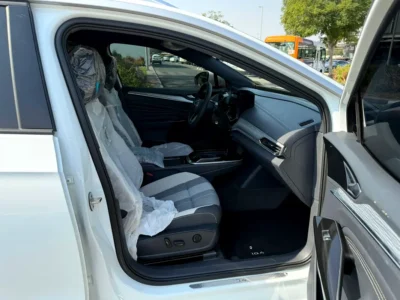 2022 Volkswagen ID.4 PURE + Electric Car White Grey SUV 450 - 550 KM Range