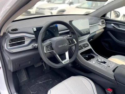 2025 BYD Destroyer 05 Other Hybrid 4 Cylinders Engine White Grey Sedan