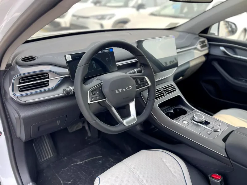 2025 BYD Destroyer 05 Other Hybrid 4 Cylinders Engine White Grey Sedan