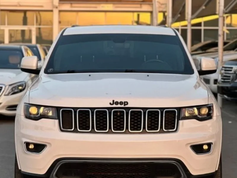 2020 Jeep Grand Cherokee Laredo 3.6L 6 Cylinders Petrol White Black 4WD