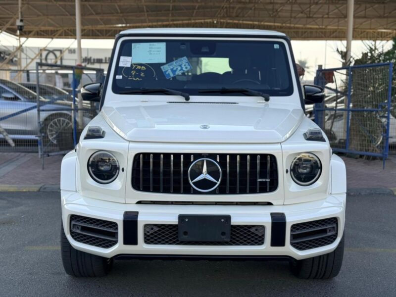 2019 Mercedes Benz G63AMG 4.0-liter V8 biturbo Engine White Black
