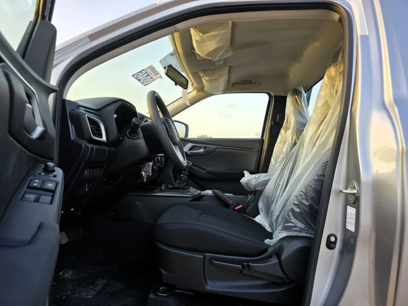 2026 Isuzu DMax SINGLE CAB MANUAL DIESEL ENGINE 1.9 TURBO Silver Black