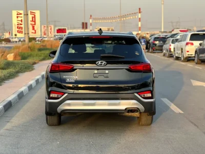 2020 Hyundai Santa Fe SE 4 Cylinders Engine Petrol Black Brown SUV
