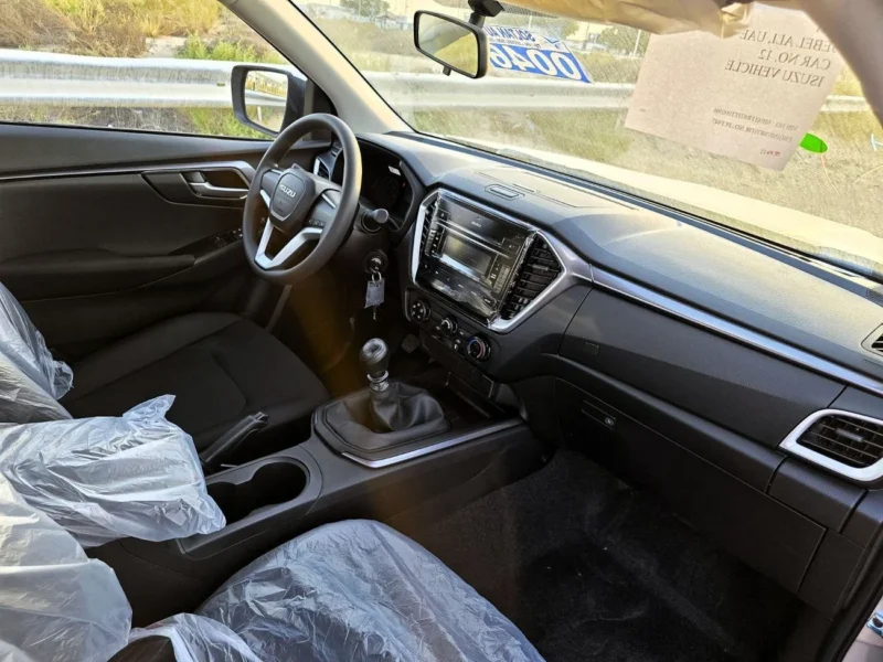 2026 Isuzu DMax SINGLE CAB MANUAL DIESEL ENGINE 1.9 TURBO Silver Black