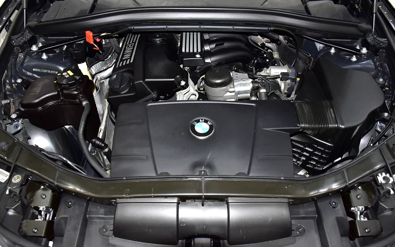 2015 BMW X1 Sdrive18i 4 Cylinders Petrol Engine Blue Beige Crossover GCC