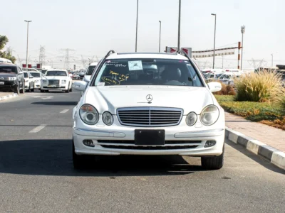 2005 Mercedes-Benz E-Class E 500 IMMACULATE CONDITION White Black
