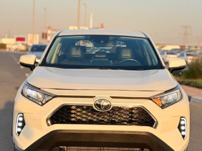 2021 TOYOTA RAV 4 2.0 L V4 Engine White Black SUV Full Option