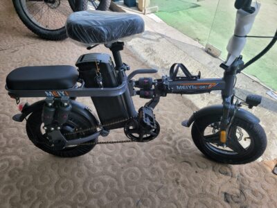 Electric Scooter 48 Volt Battery 30 KM Range with 40 Speed AMP 15 Black