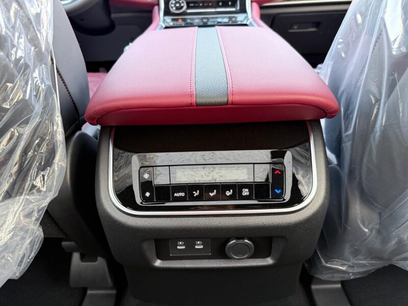 2025 Nissan Patrol Le Platinum VR35 Twin-Turbo 3.5 LiterV6 Grey Red SUV