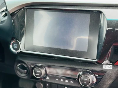 2025 Toyota Hilux S GLX 2.4L AWD A/T White Red Pick-Up Truck