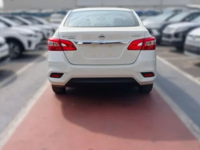 2025 Nissan Sylphy 1.6 Liters 4 Cylinders Petrol Engine White Black Sedan