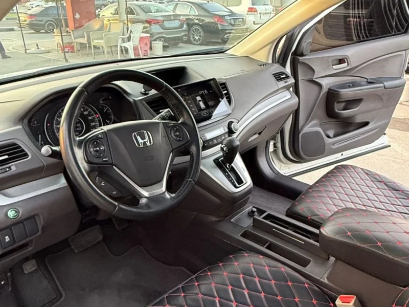 2015 Honda CR-V EX 2.4L Full Option in Excellent Condition White Black