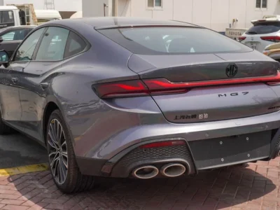 2025 MG 7 300 VGI 4 Cylinder Engine Petrol Grey Green Sedan