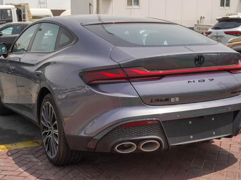 2025 MG 7 300 VGI 4 Cylinder Engine Petrol Grey Green Sedan