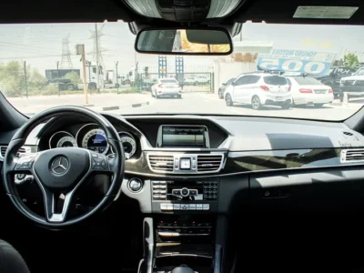 2013 Mercedes-Benz E-Class E400 6 Cylinders Engine Silver Black Immaculate Condition